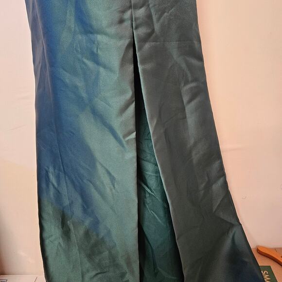Alfred Sung Green One Shoulder Satin Gown Size 8R NWT Holidays Party Prom Event - Picture 4 of 11
